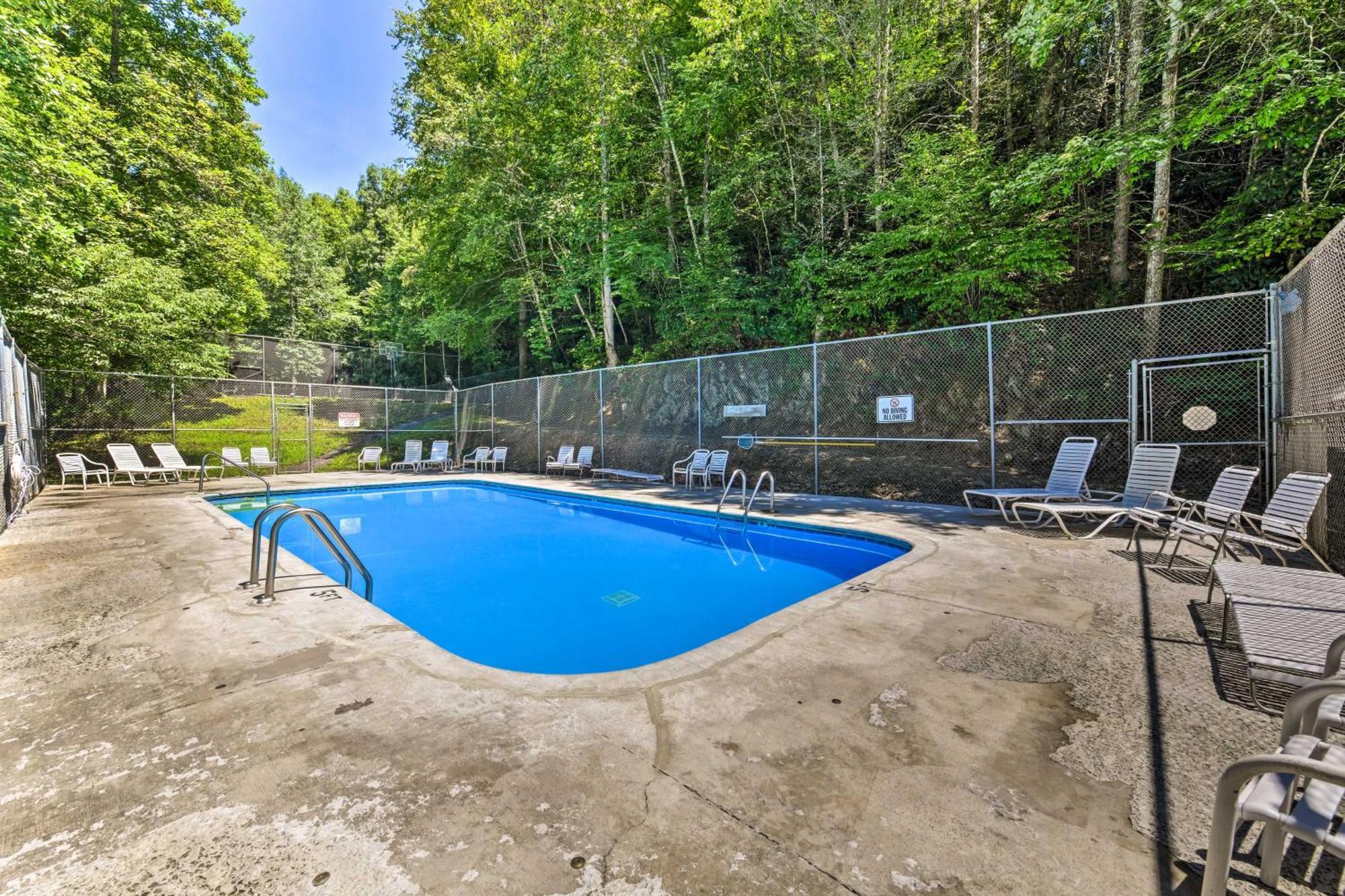 Gatlinburg Cabin With Game Room, Hot Tub And Mtn Views מראה חיצוני תמונה